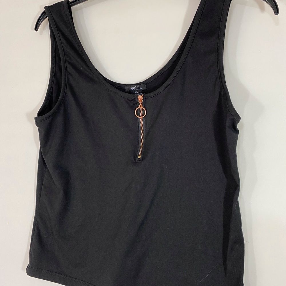 Rue 21 Black Cropped Tank with Zipper Front Detail Scoop Neckline XL